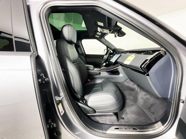 new 2025 Land Rover Range Rover Sport car, priced at $91,185