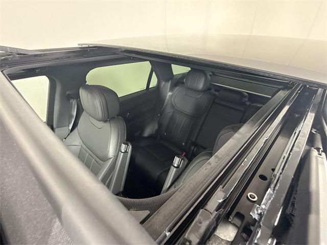 new 2025 Land Rover Range Rover Sport car, priced at $92,850