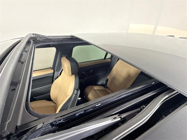 new 2025 Land Rover Range Rover Sport car, priced at $107,600