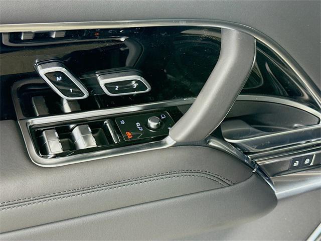 new 2025 Land Rover Range Rover car, priced at $156,535