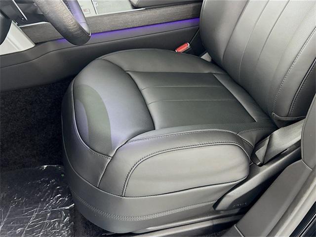 new 2025 Land Rover Range Rover car, priced at $123,405