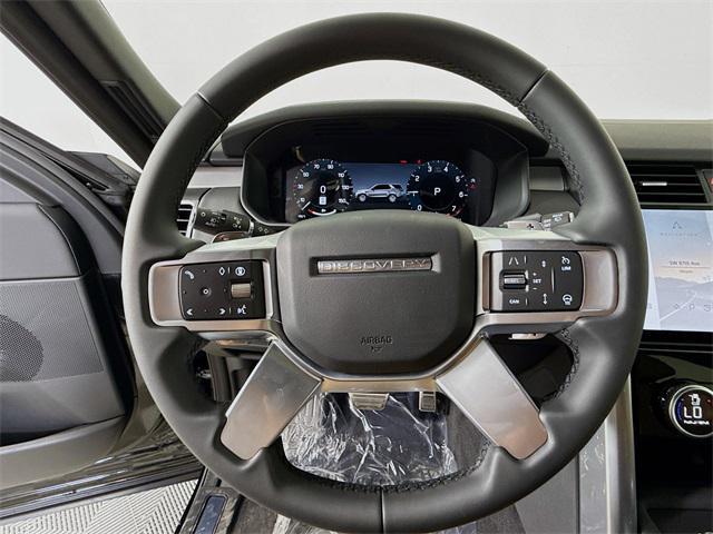 new 2025 Land Rover Discovery car, priced at $69,578