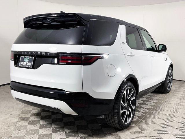 new 2025 Land Rover Discovery car, priced at $69,613