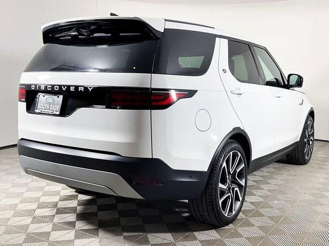 new 2025 Land Rover Discovery car, priced at $65,653