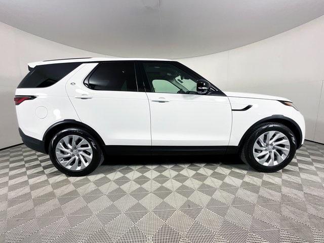 new 2024 Land Rover Discovery car, priced at $61,478