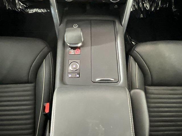 used 2022 Land Rover Discovery car, priced at $49,991