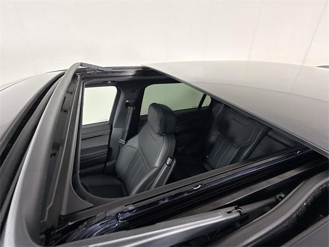 new 2025 Land Rover Range Rover Sport car, priced at $92,015