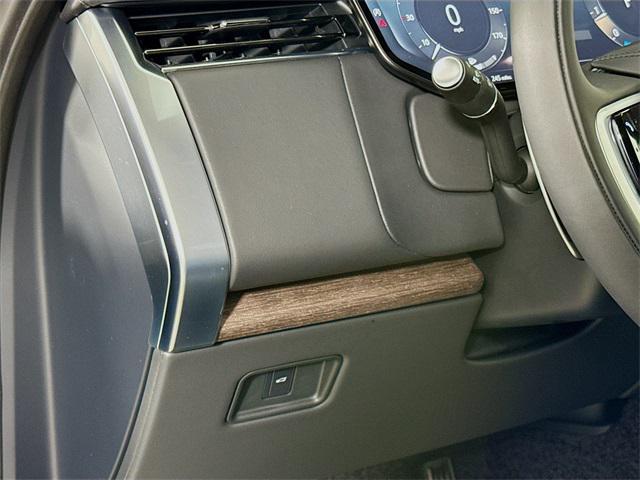 new 2025 Land Rover Range Rover car, priced at $147,665