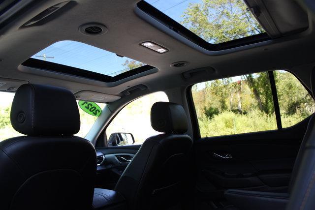 used 2021 Chevrolet Traverse car, priced at $31,497