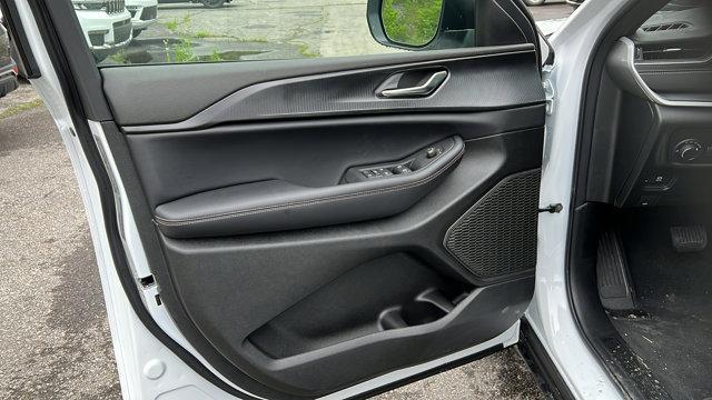 new 2025 Jeep Grand Cherokee L car, priced at $45,325