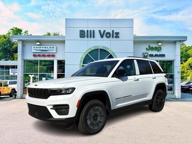new 2025 Jeep Grand Cherokee car, priced at $45,575