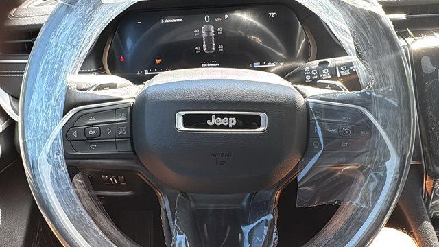 new 2025 Jeep Grand Cherokee car, priced at $46,900