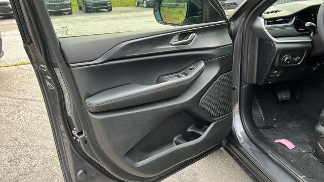 new 2025 Jeep Grand Cherokee L car, priced at $48,730