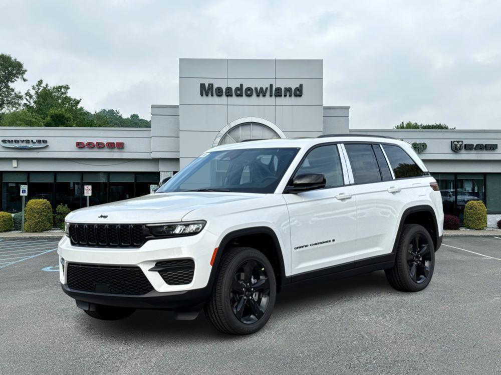 new 2025 Jeep Grand Cherokee car, priced at $47,195