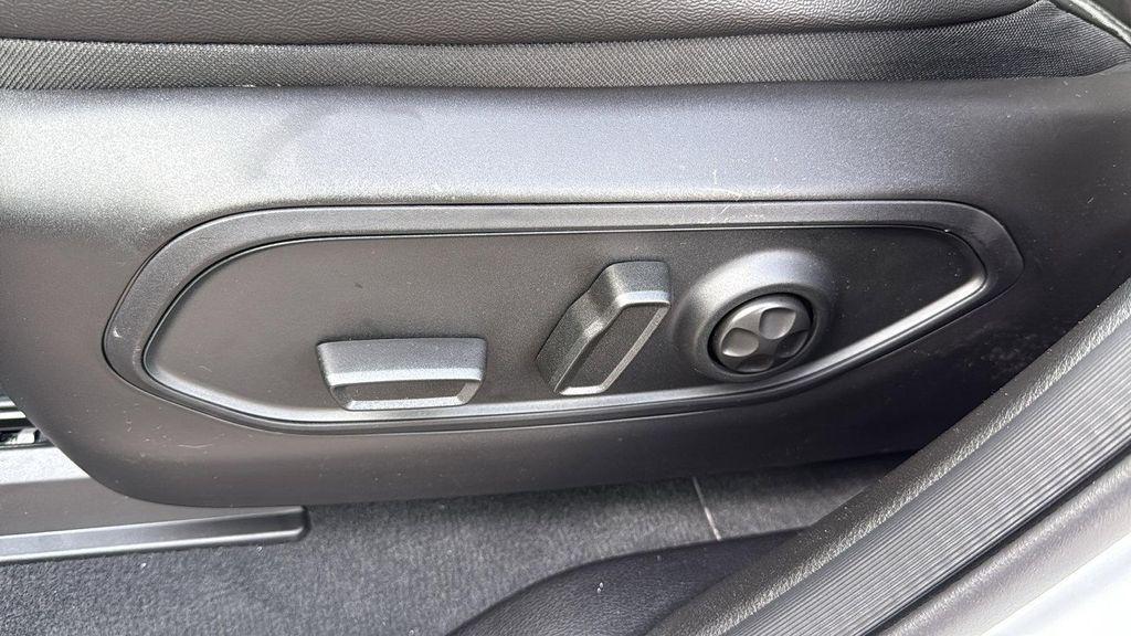 new 2025 Jeep Grand Cherokee car, priced at $47,195