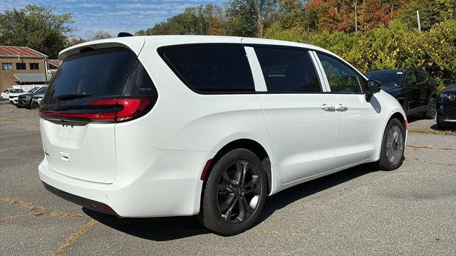 new 2026 Chrysler Pacifica car, priced at $46,615