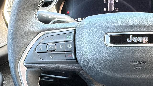 new 2025 Jeep Grand Cherokee car, priced at $51,999