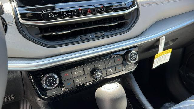 new 2025 Jeep Compass car, priced at $37,125