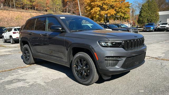 new 2025 Jeep Grand Cherokee car, priced at $45,387