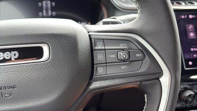 new 2025 Jeep Grand Cherokee car, priced at $46,730