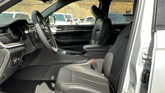 new 2025 Jeep Grand Cherokee car, priced at $50,010