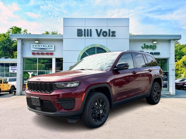 new 2025 Jeep Grand Cherokee car, priced at $45,595