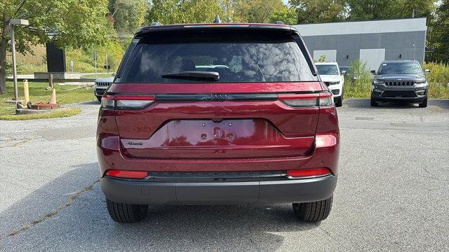 new 2025 Jeep Grand Cherokee car, priced at $45,595