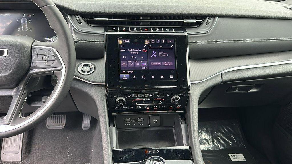 new 2025 Jeep Grand Cherokee car, priced at $46,730