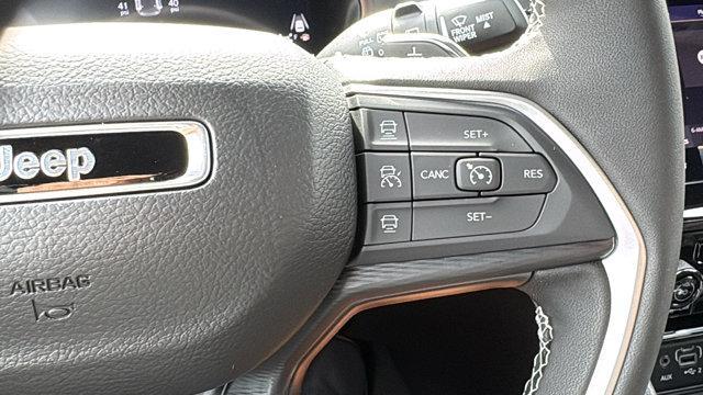 new 2025 Jeep Grand Cherokee car, priced at $45,575