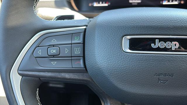 new 2025 Jeep Grand Cherokee car, priced at $46,999