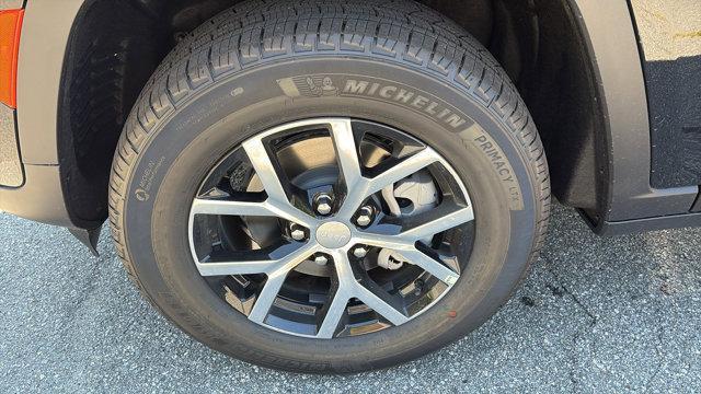 new 2025 Jeep Grand Cherokee car, priced at $46,999