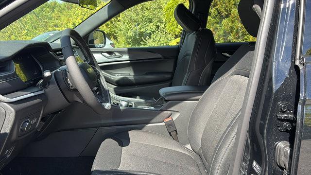 new 2025 Jeep Grand Cherokee car, priced at $43,595