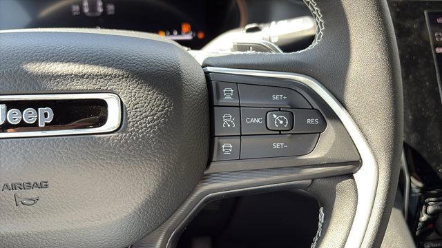 new 2025 Jeep Grand Cherokee car, priced at $43,595