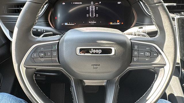 new 2025 Jeep Grand Cherokee car, priced at $43,595