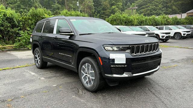 new 2024 Jeep Grand Cherokee L car, priced at $52,206