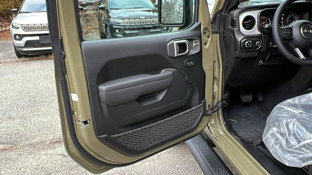 new 2025 Jeep Wrangler car, priced at $47,385