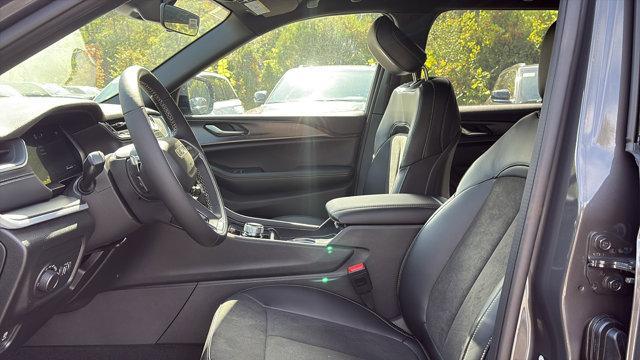 new 2025 Jeep Grand Cherokee car, priced at $45,595