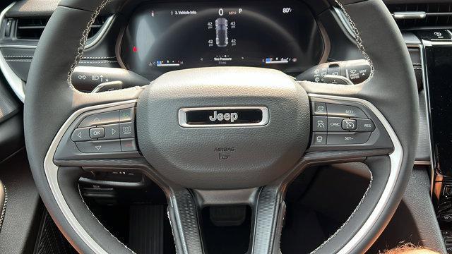 new 2025 Jeep Grand Cherokee car, priced at $45,999