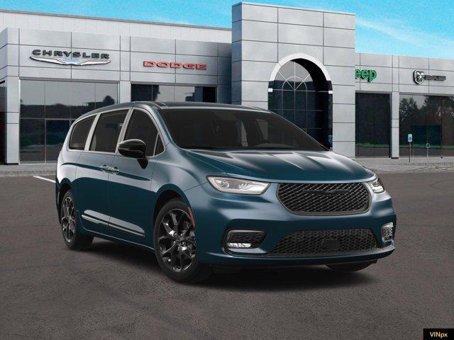 new 2024 Chrysler Pacifica Hybrid car, priced at $52,617