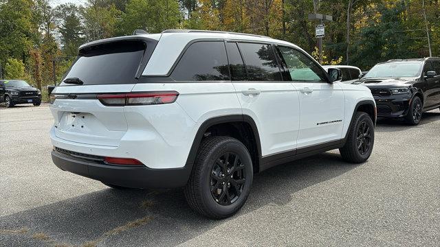 new 2025 Jeep Grand Cherokee car, priced at $46,135