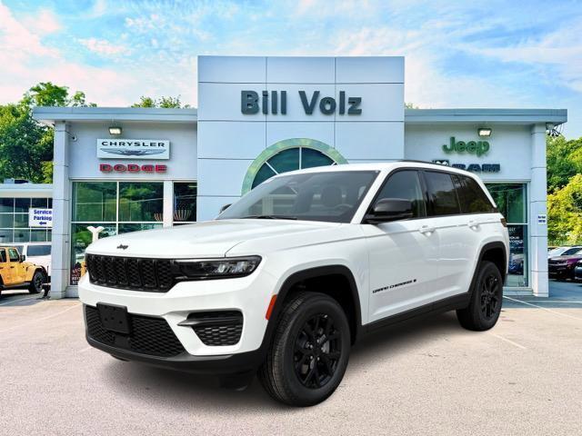 new 2025 Jeep Grand Cherokee car, priced at $46,135