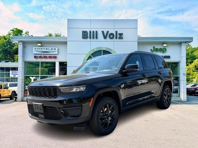 new 2025 Jeep Grand Cherokee car, priced at $45,999