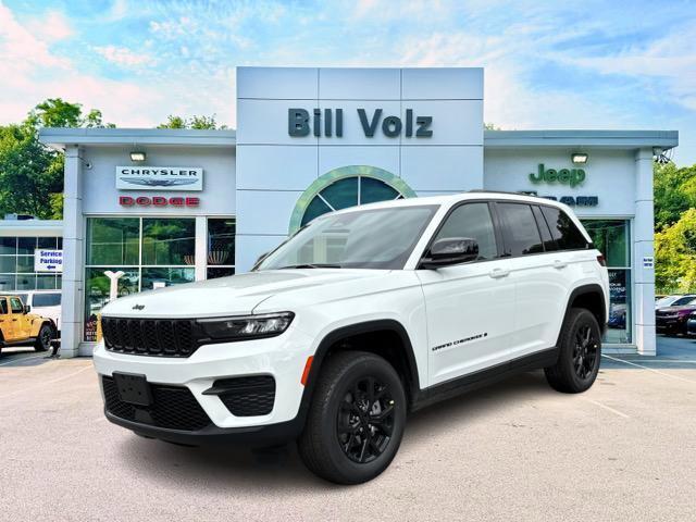 new 2025 Jeep Grand Cherokee car, priced at $45,695