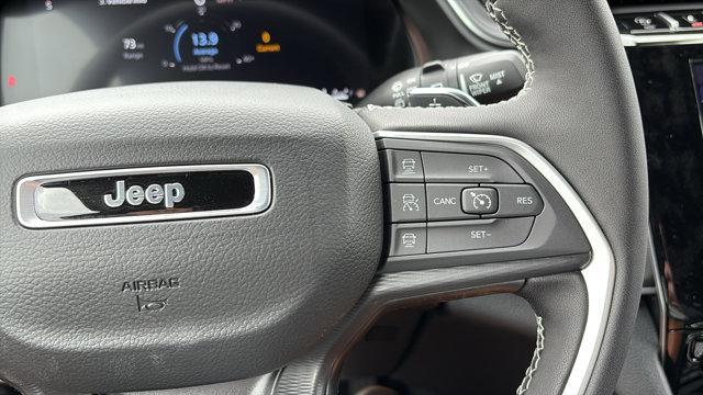 new 2025 Jeep Grand Cherokee car, priced at $45,695
