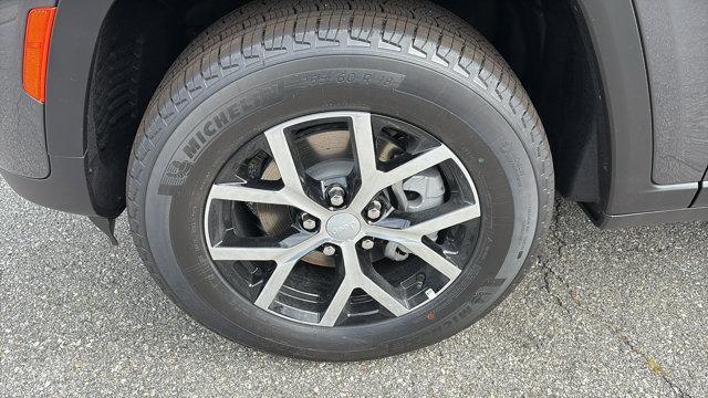 new 2025 Jeep Grand Cherokee car, priced at $49,695