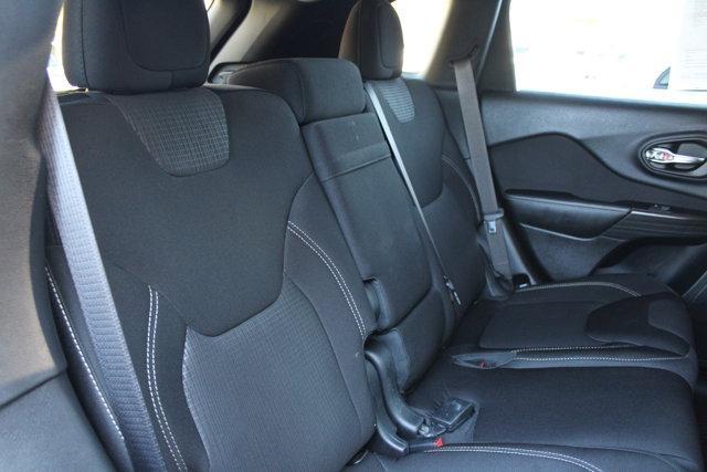 used 2015 Jeep Cherokee car, priced at $9,499