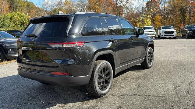 new 2025 Jeep Grand Cherokee car, priced at $46,195