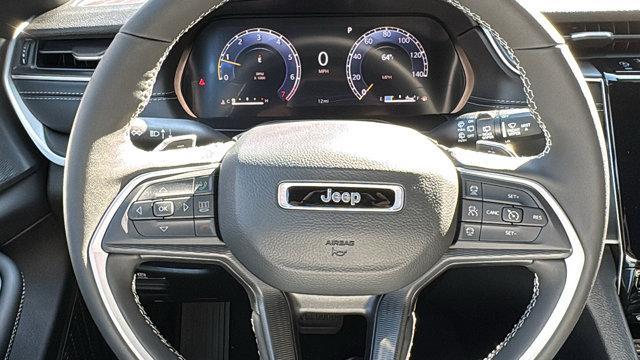 new 2025 Jeep Grand Cherokee car, priced at $46,195