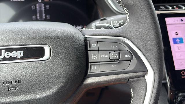 new 2025 Jeep Grand Cherokee car, priced at $49,695