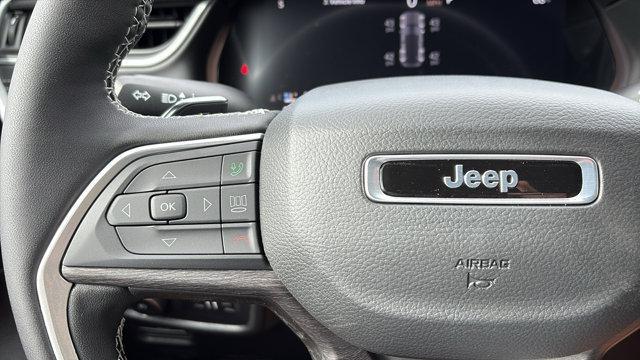 new 2025 Jeep Grand Cherokee car, priced at $49,695